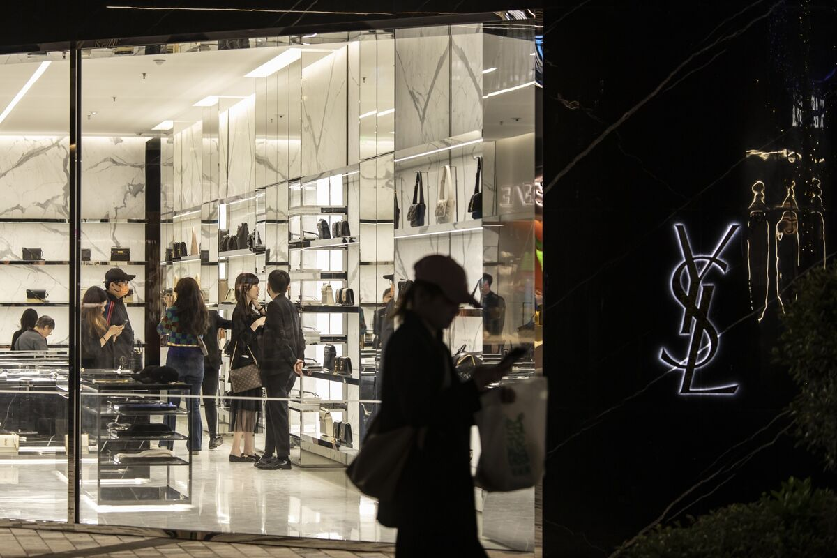 得物: 中国二手网站 40% 折扣侵蚀奢侈品巨头利润