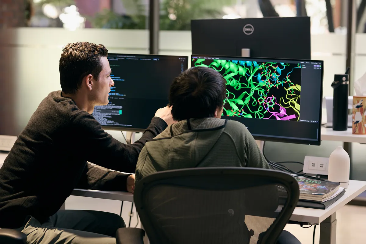 OpenAI 和 Thrive Capital 支持成立六个月的 AI 药物研发初创公司