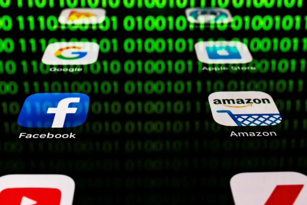AI、马斯克与特朗普：2025年科技行业动荡