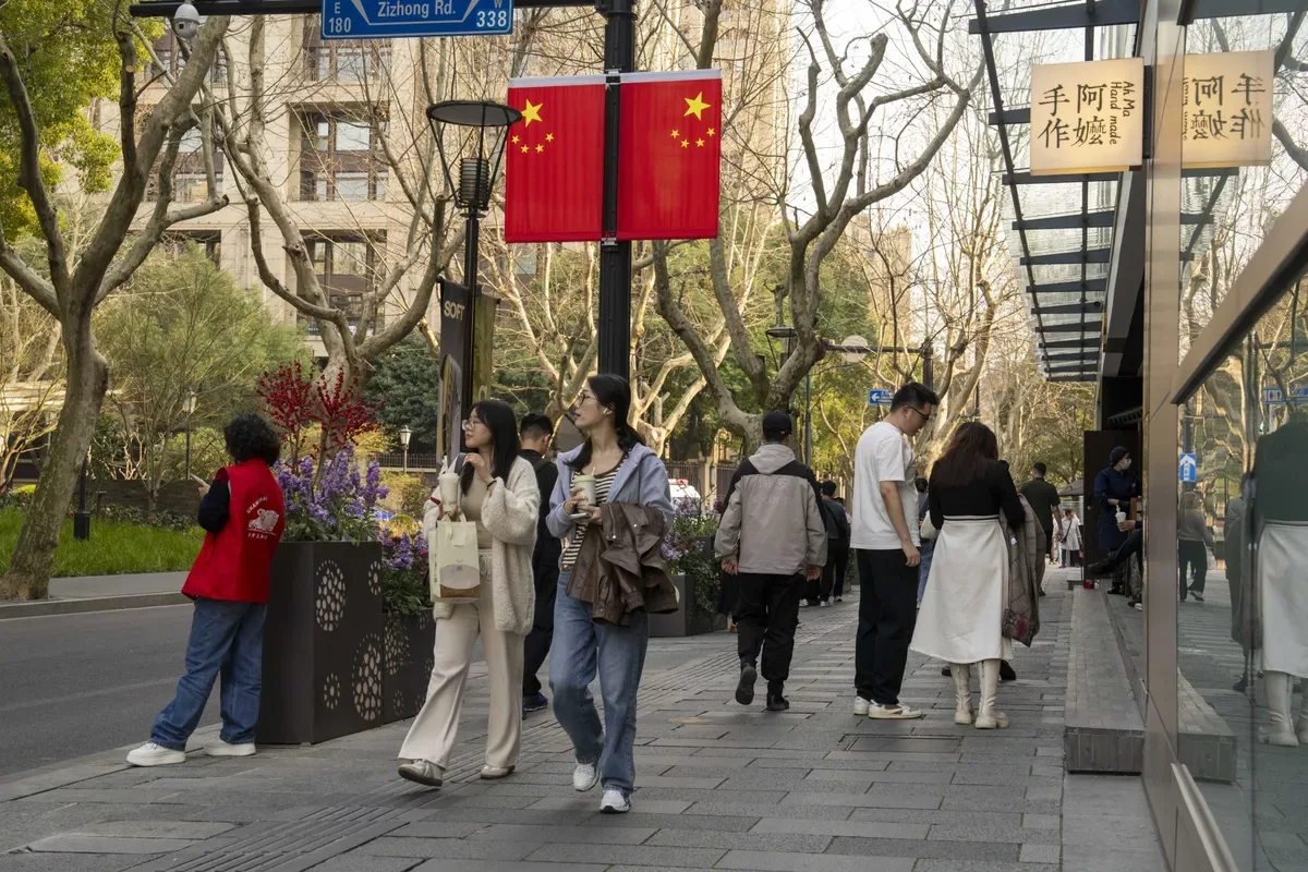 中国设定创纪录赤字目标 缓解关税影响