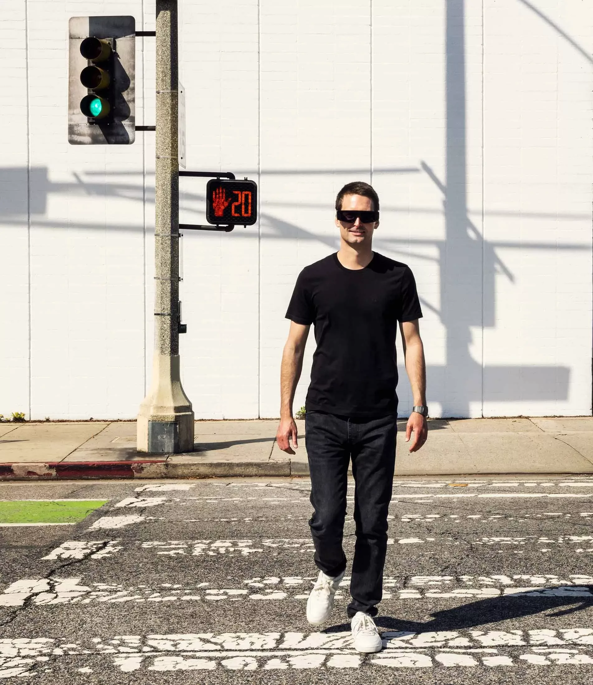 Snap 首席执行官 Evan Spiegel 押注 Meta 无法复制高科技眼镜